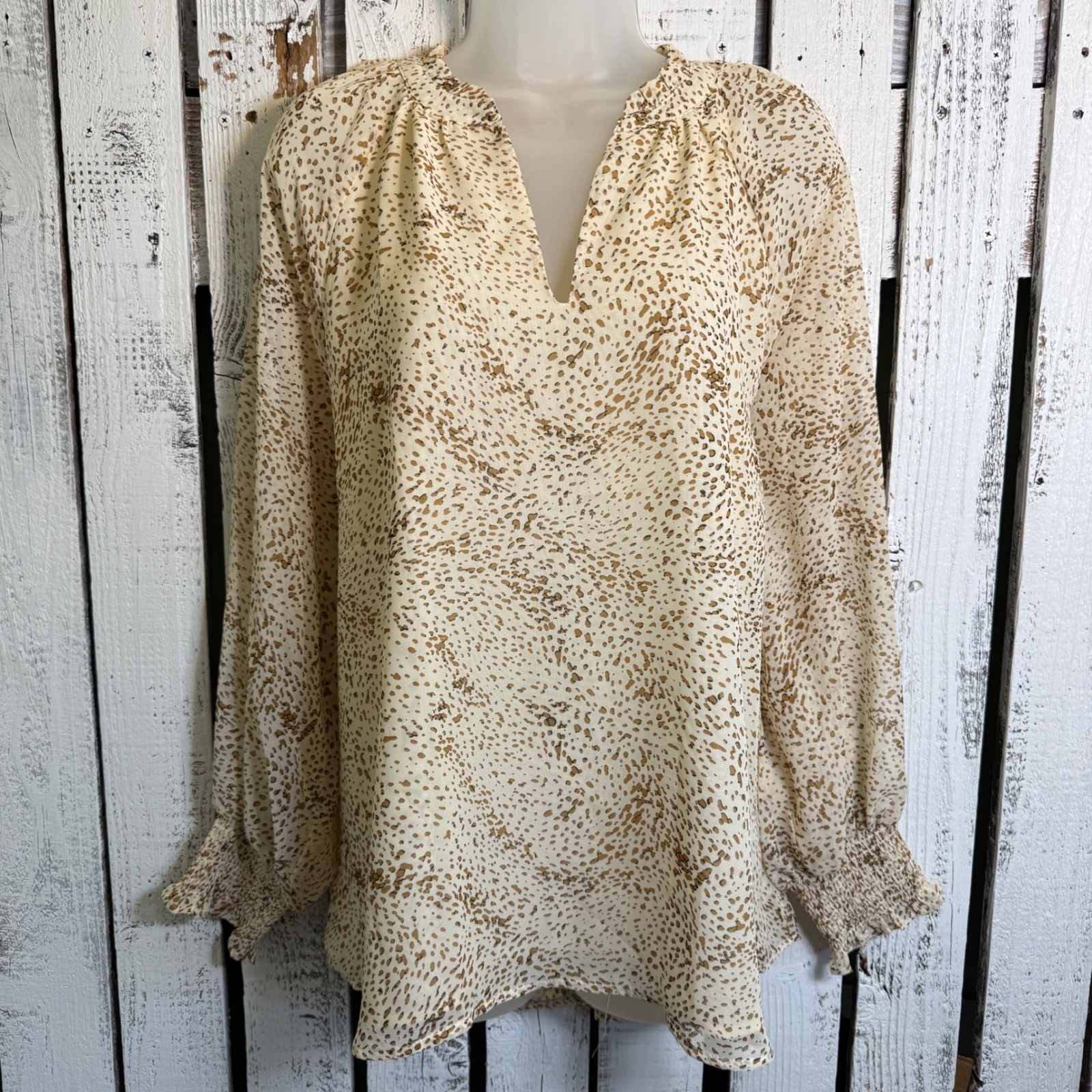 Unavailable. -Philosophy Animal Print V-Neck Blouse Womens 1x Tan Cream Smo